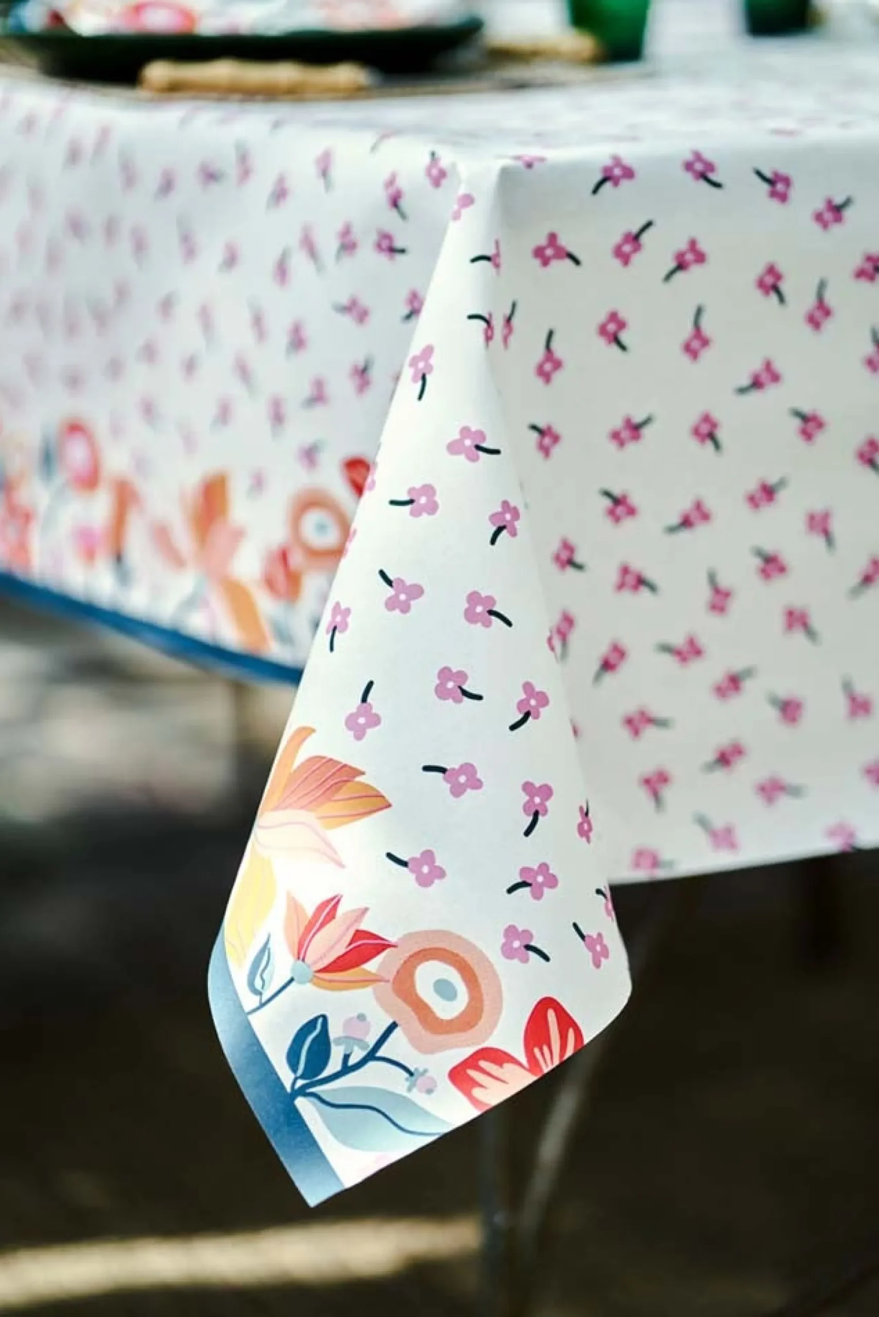 Duni Koken & Tafelen|Woondecoratie>Tafelkleed cel 138 x 220 cm Vibrant Bloom