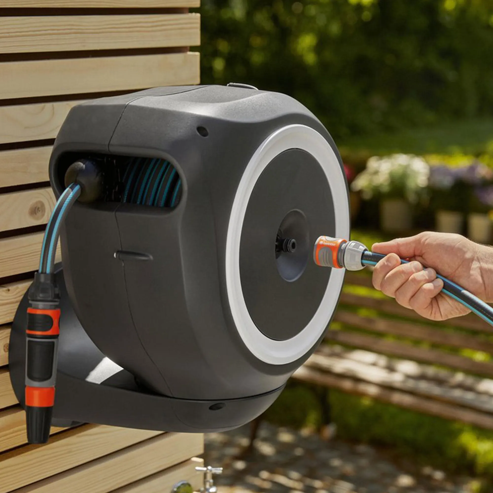 Gardena Pompen En Sproeien>Wand slangenbox 15 RollUp S wit